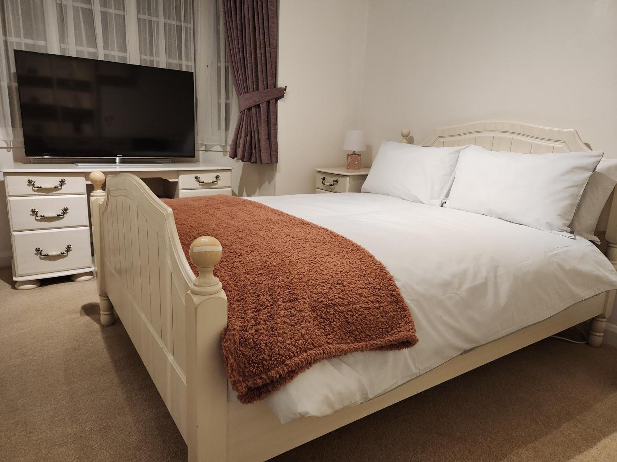 Elmdon House With 4 Spacious Bedrooms To Choose Birmingham Kültér fotó