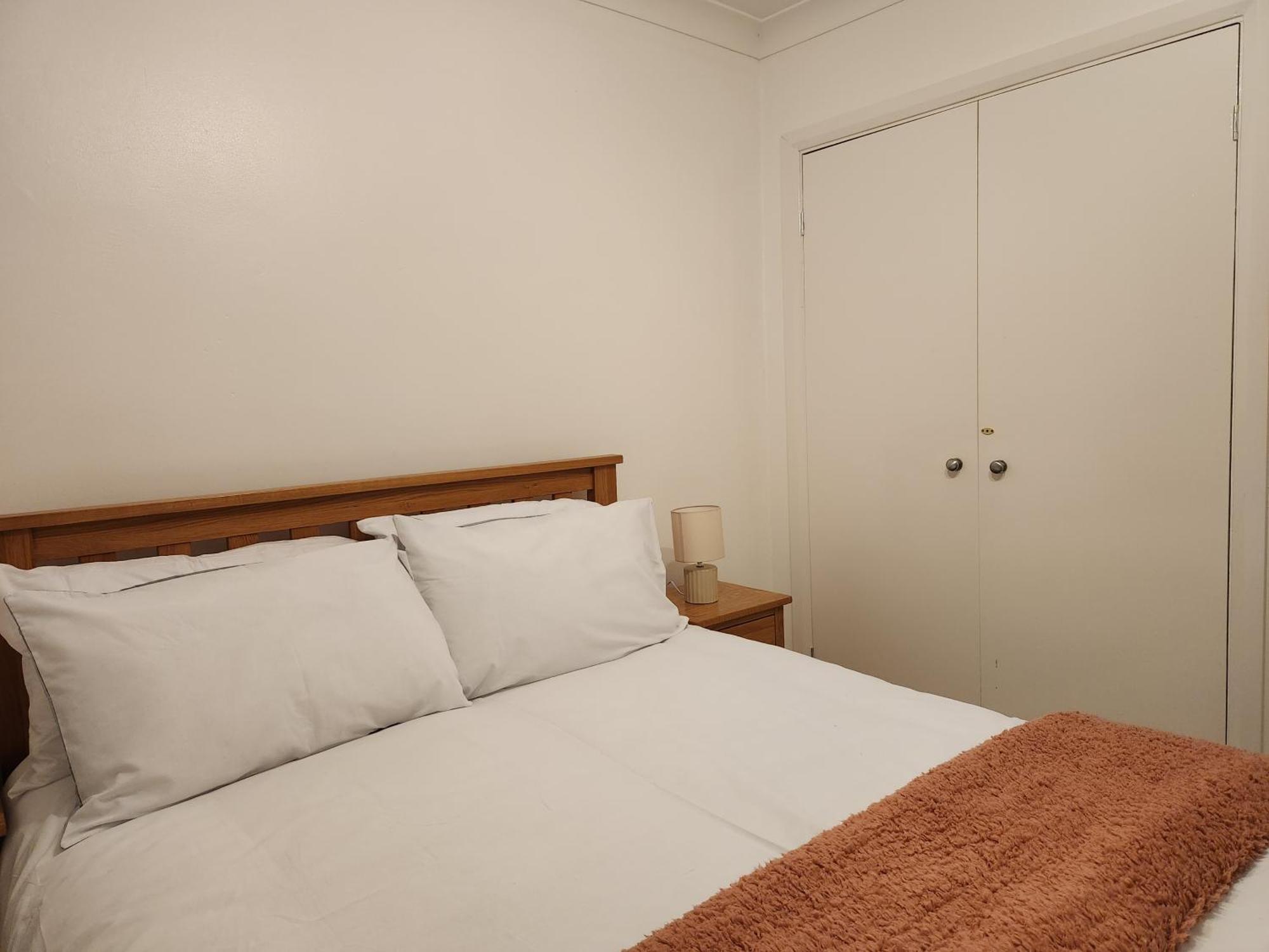 Elmdon House With 4 Spacious Bedrooms To Choose Birmingham Kültér fotó