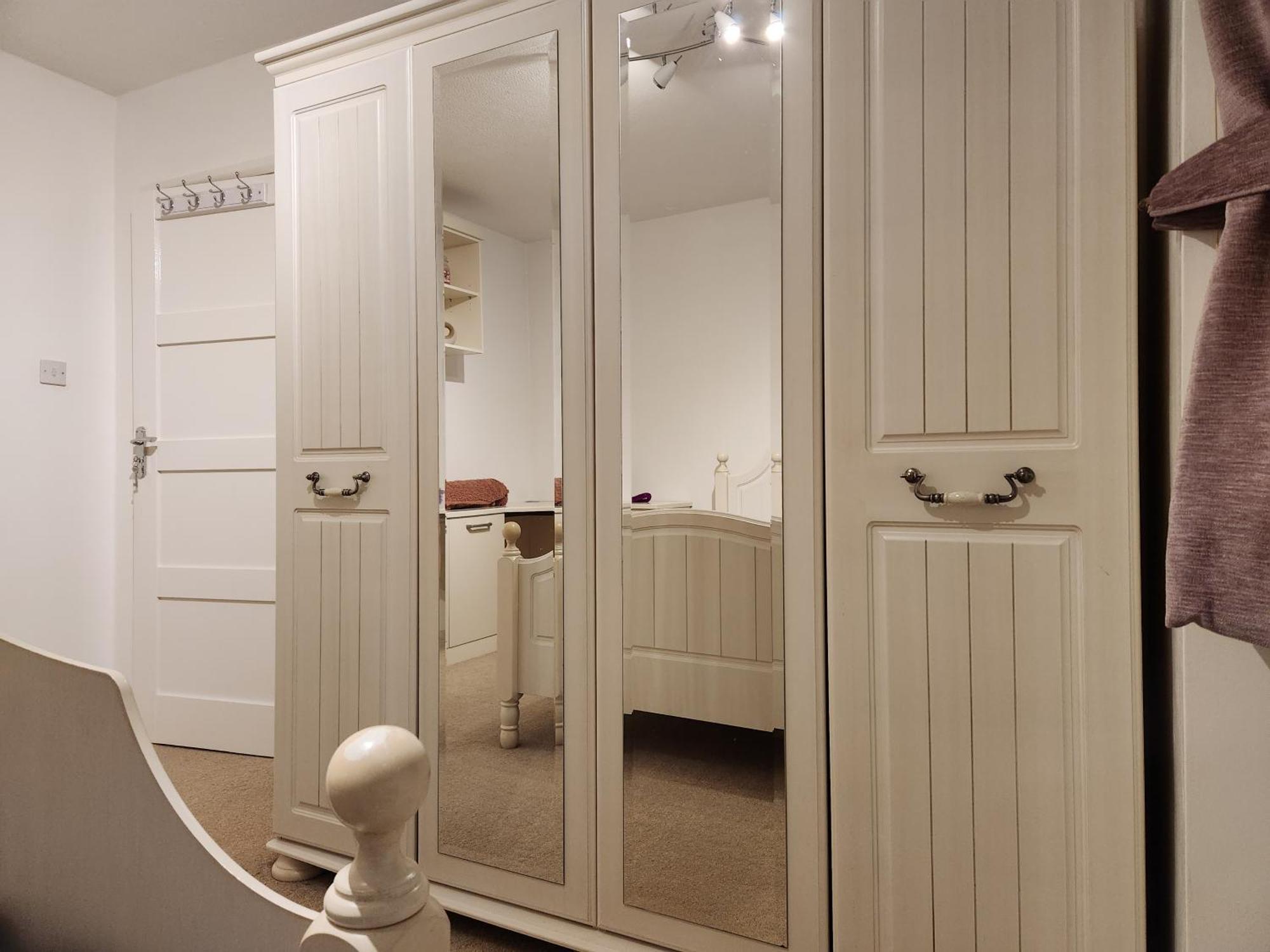 Elmdon House With 4 Spacious Bedrooms To Choose Birmingham Kültér fotó