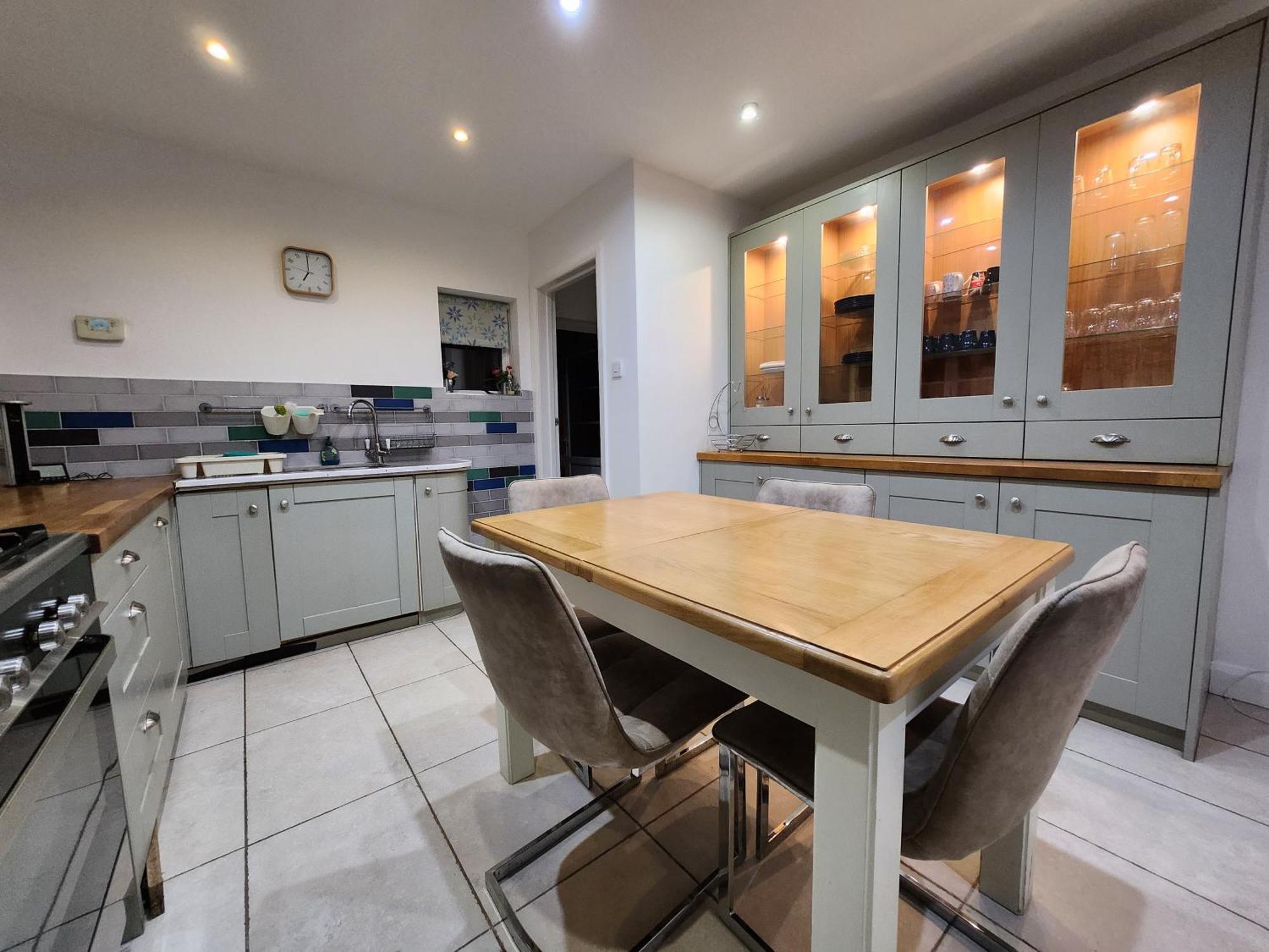 Elmdon House With 4 Spacious Bedrooms To Choose Birmingham Kültér fotó