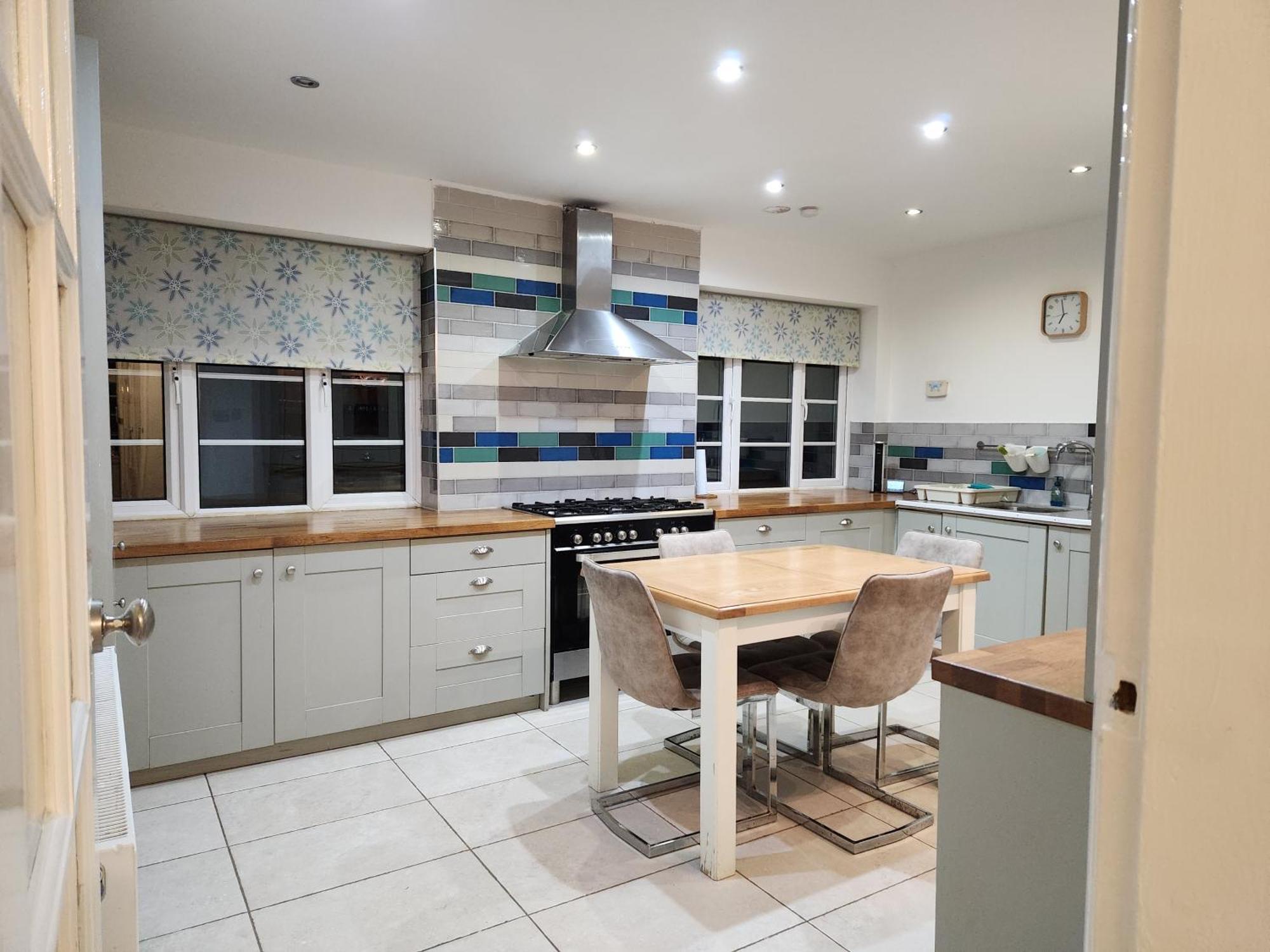 Elmdon House With 4 Spacious Bedrooms To Choose Birmingham Kültér fotó