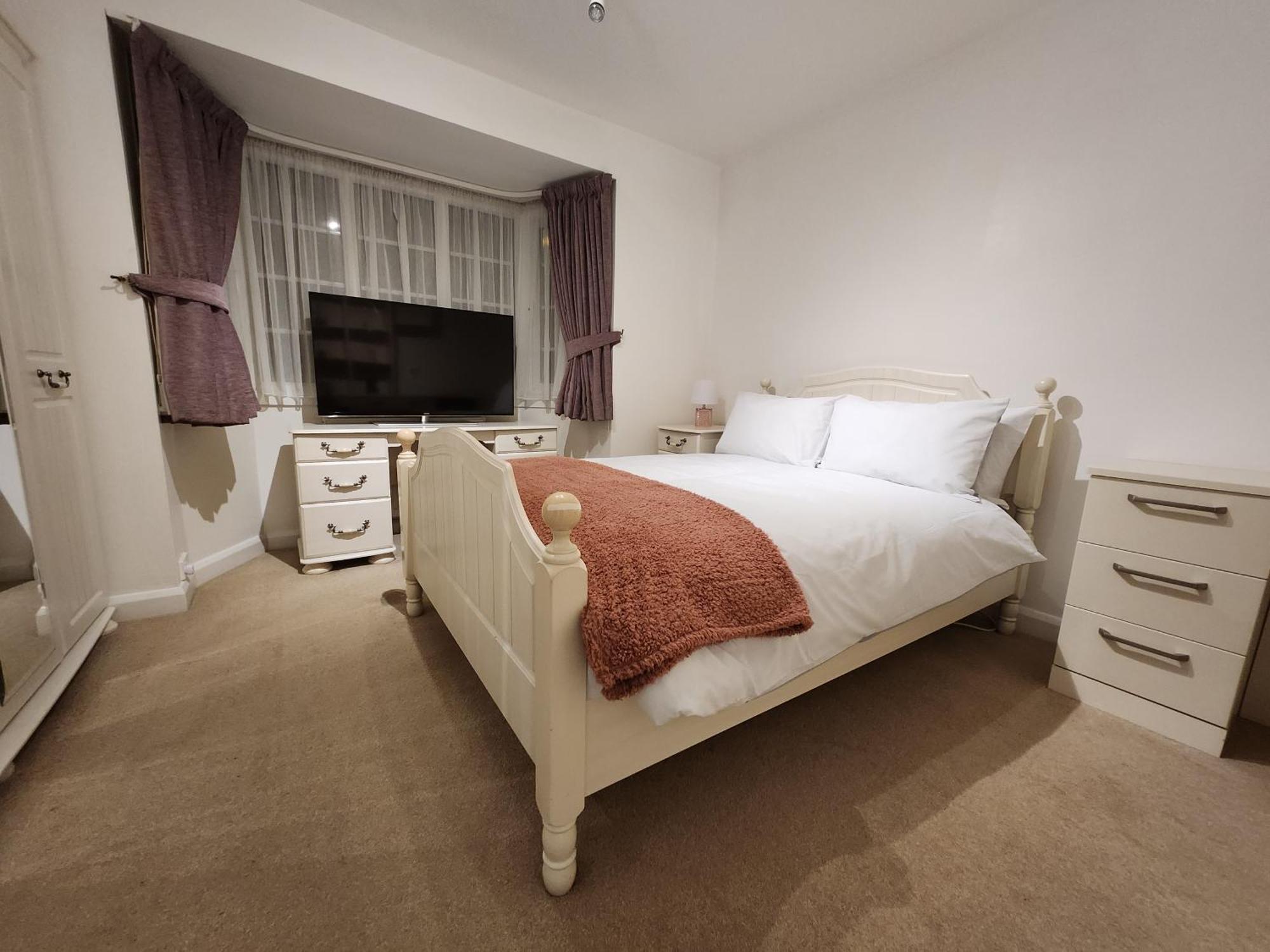 Elmdon House With 4 Spacious Bedrooms To Choose Birmingham Kültér fotó