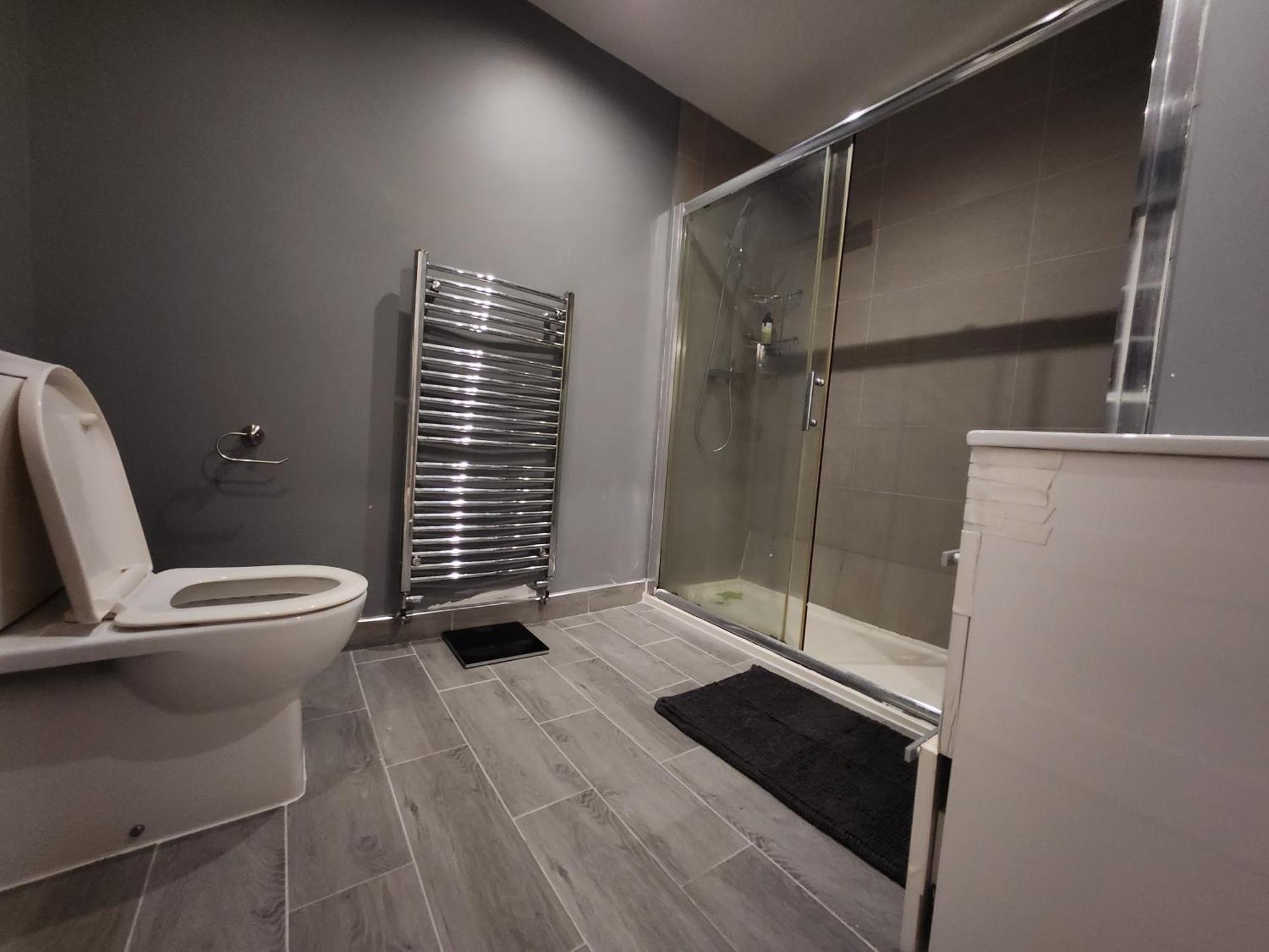 Elmdon House With 4 Spacious Bedrooms To Choose Birmingham Kültér fotó